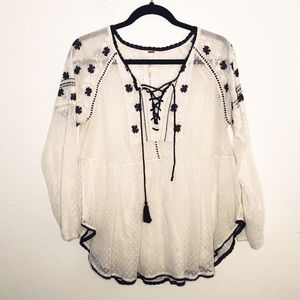 ☀️ Free People Cream Lace Embroidered Long sleeve